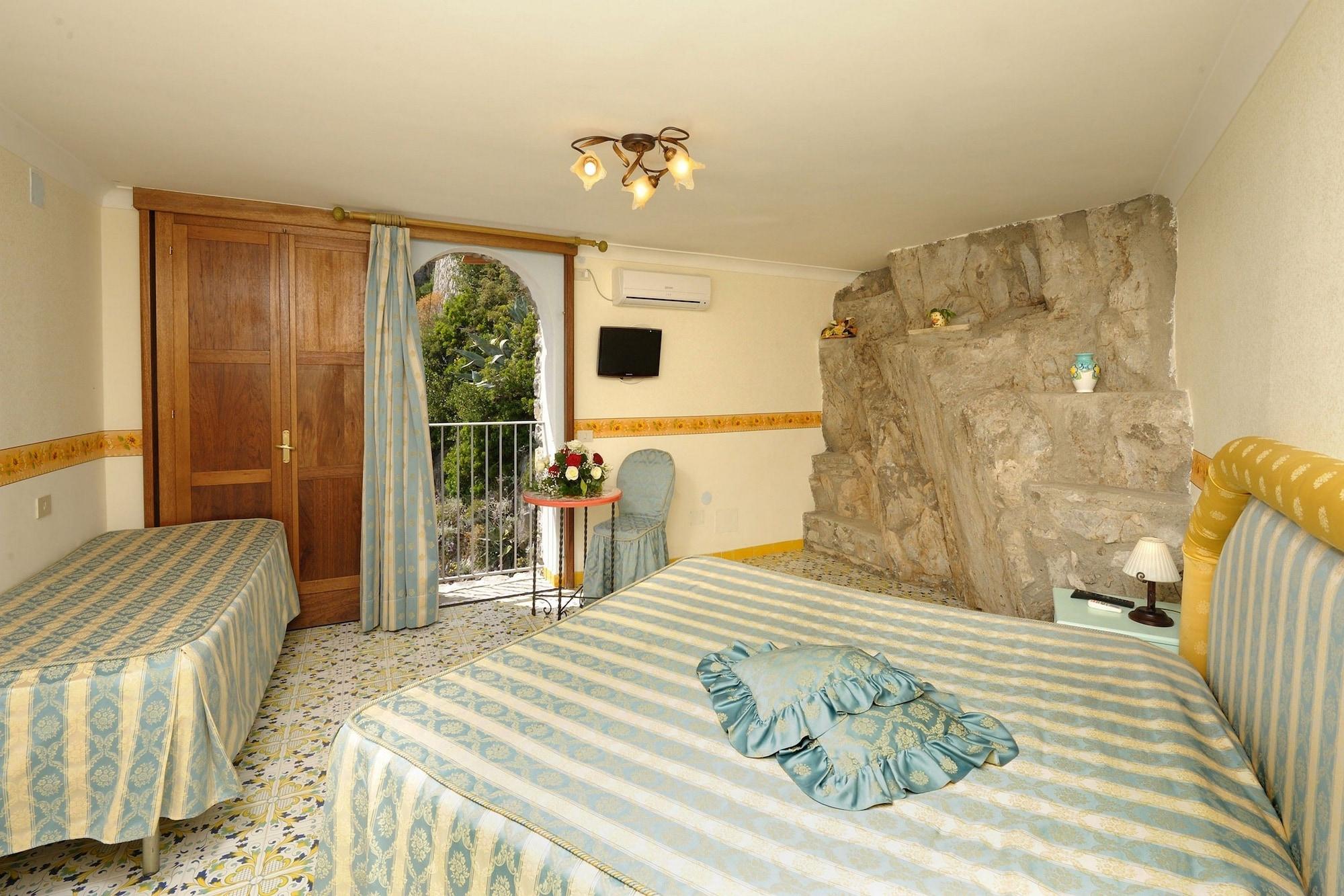 La Locanda Del Fiordo Фуроре Экстерьер фото