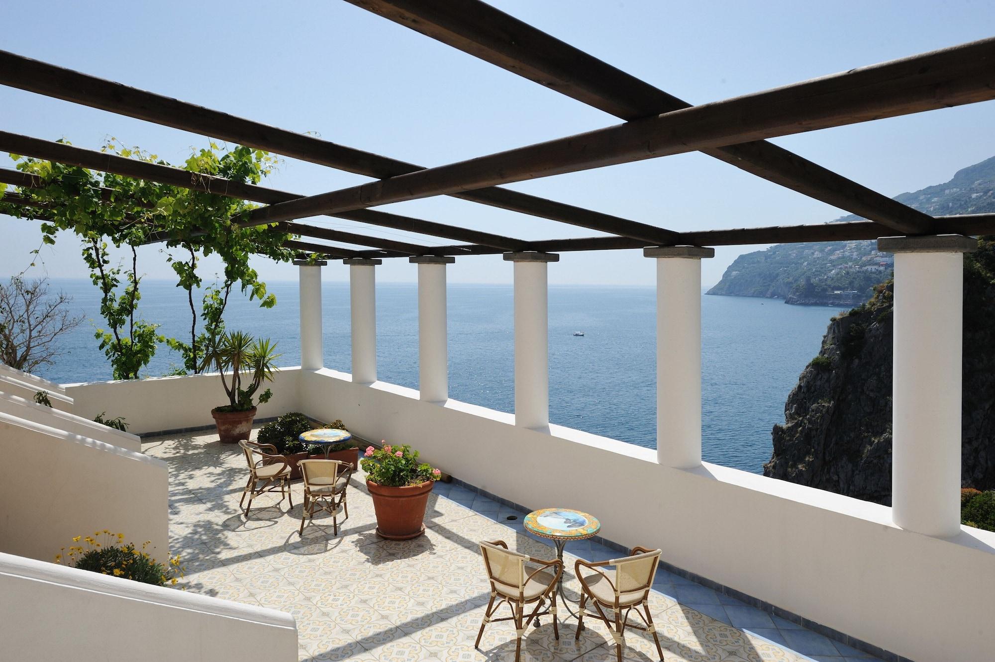La Locanda Del Fiordo Фуроре Экстерьер фото